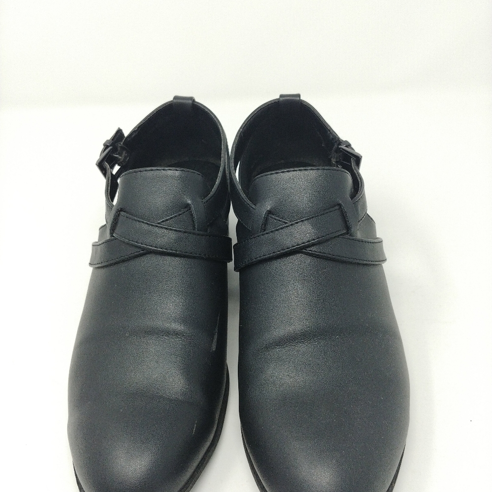 American Eagle Shoe Boots With Buckle.  Size 9.5